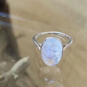 Sterling Silver Moonstone Ring - Sz 8